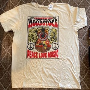 NWT Life Xlg Woodstock T-shirt